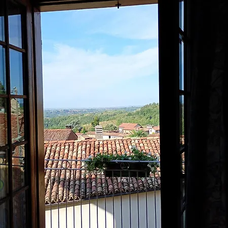 Dietro L'angolo